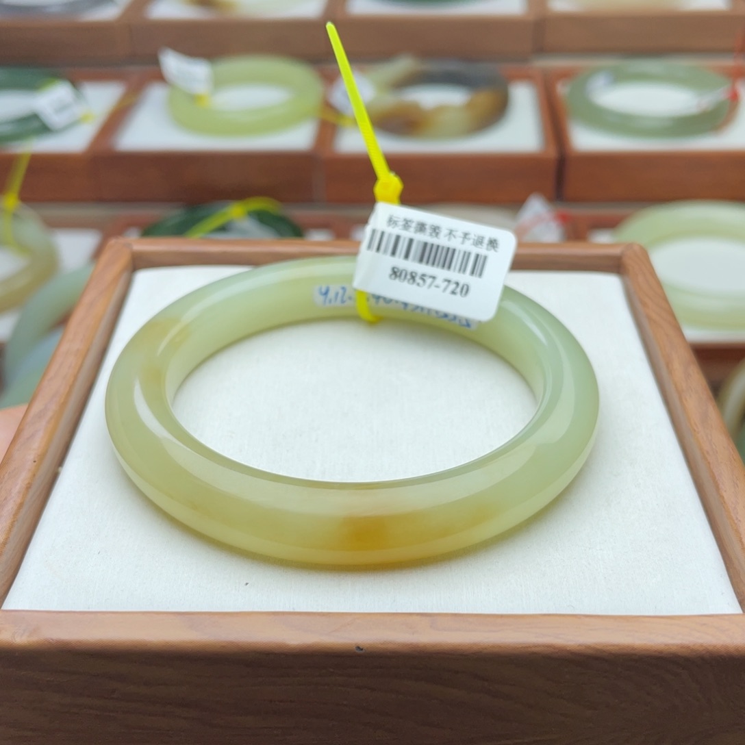 【闪购商品】和田玉手镯未镶嵌53.6