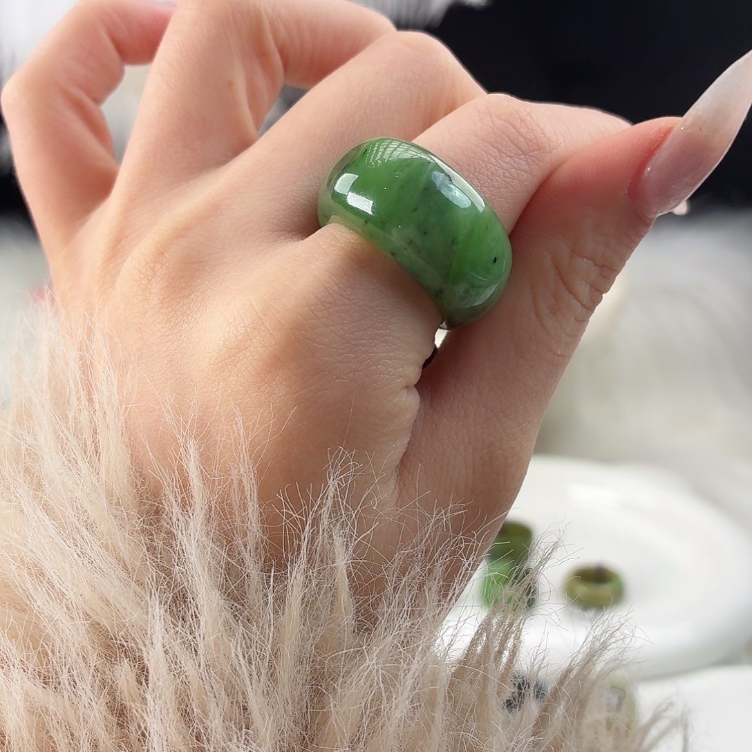 杰***学和田玉未镶嵌戒指r12俄碧馒头18.8买断