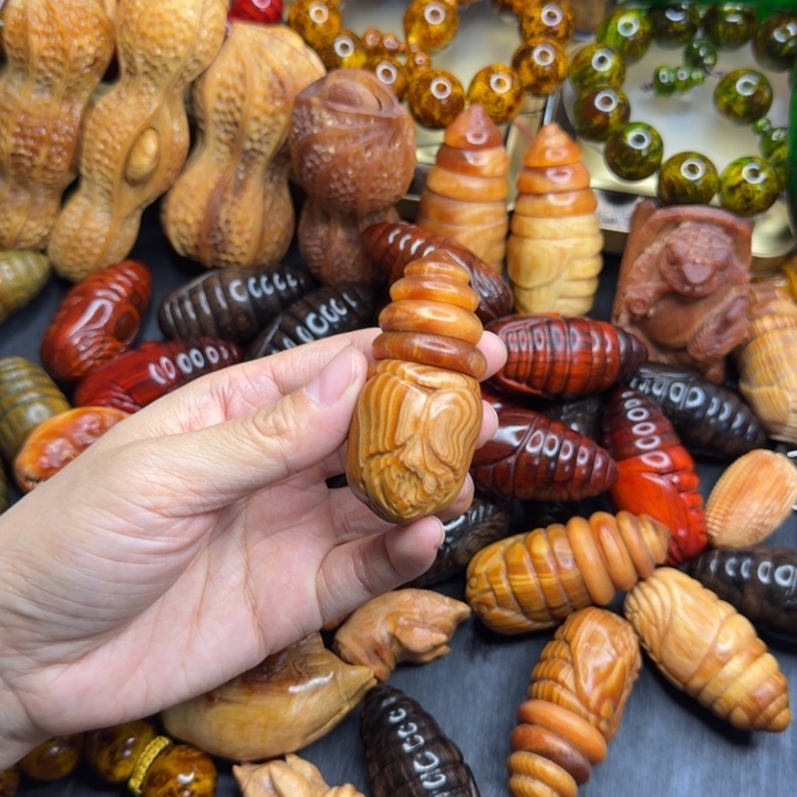 松木琥珀木文玩手串