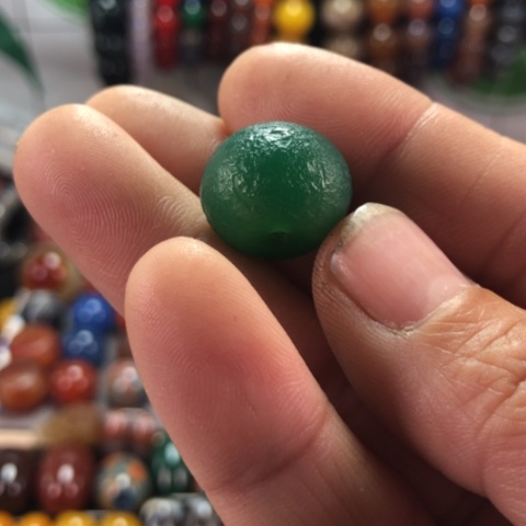 未镶嵌颈饰玛瑙/玉髓心*