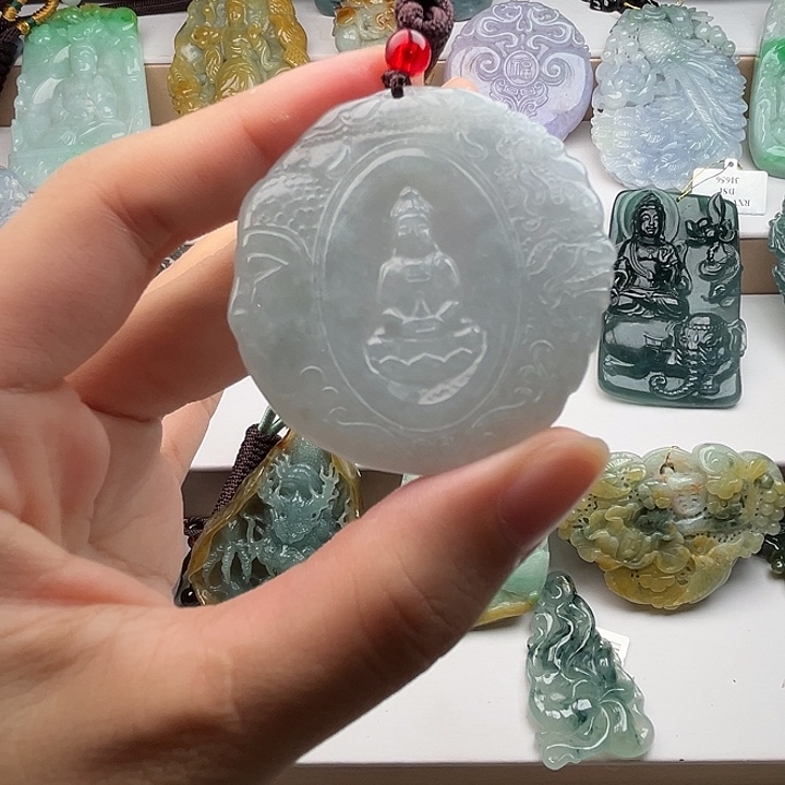 翡翠未镶嵌颈饰挂件