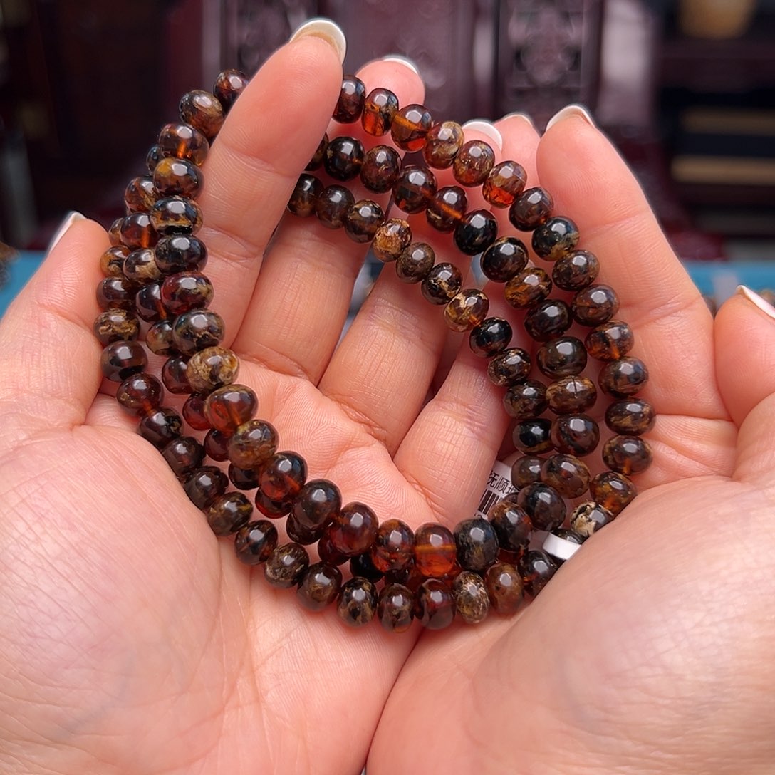 琥珀裸石未镶嵌抚顺琥珀20345。8m m