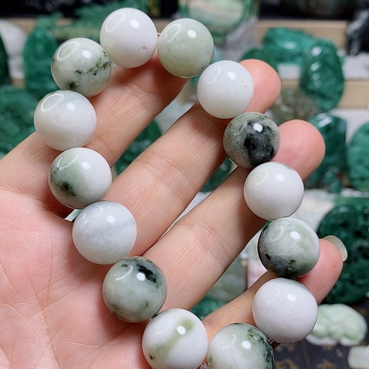 未镶嵌独山玉颈饰