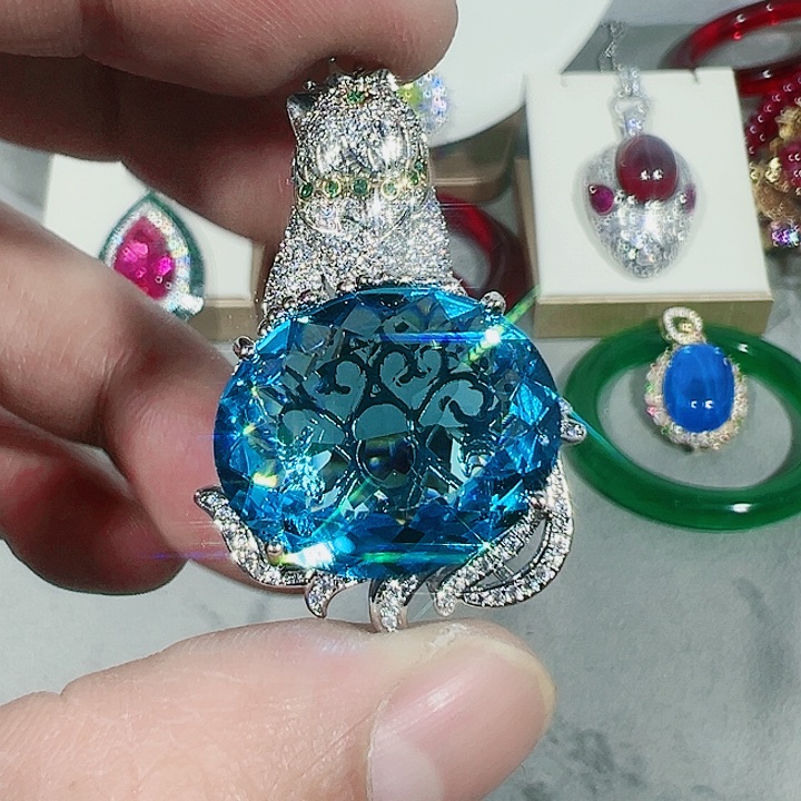 红宝石颈饰未镶嵌