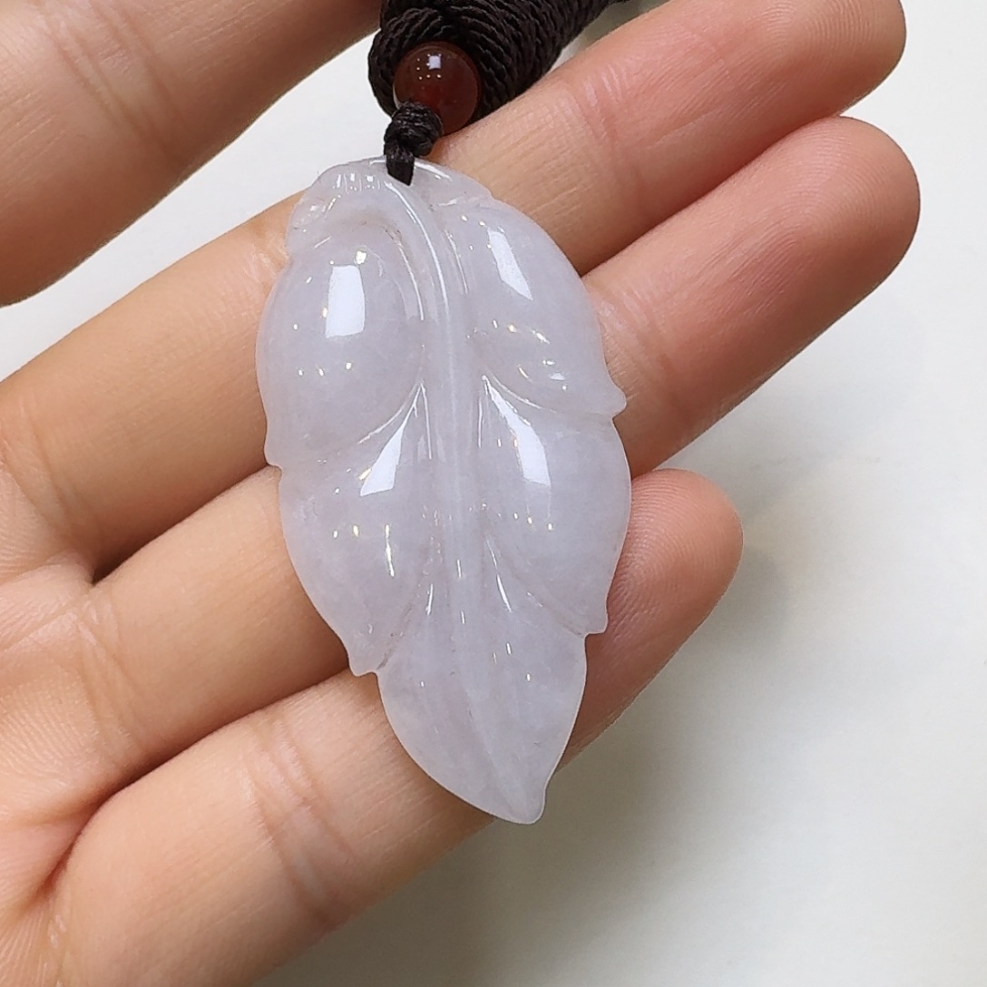 翡翠颈饰未镶嵌叶子