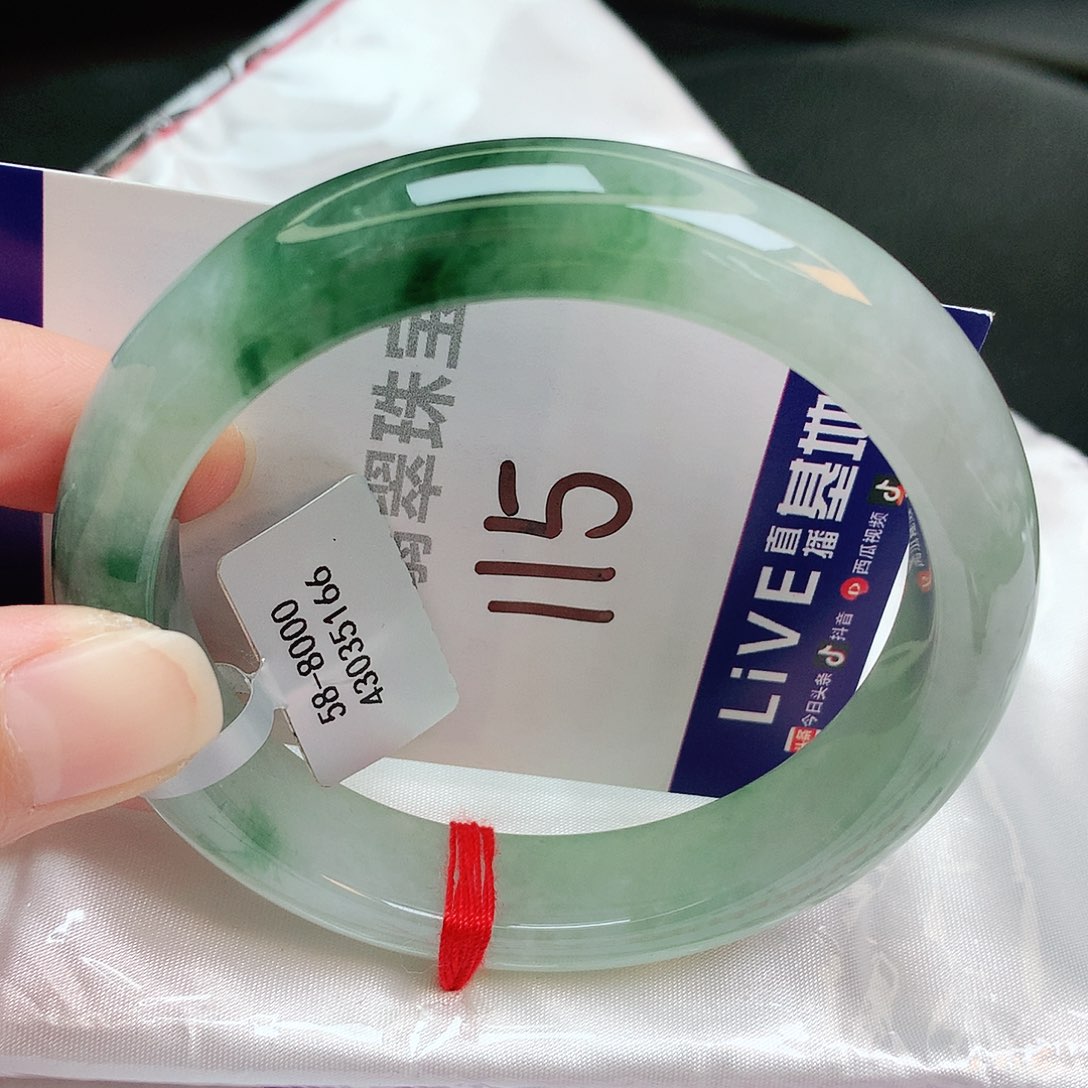 翡翠手镯未镶嵌缅甸天然A货翡翠手镯