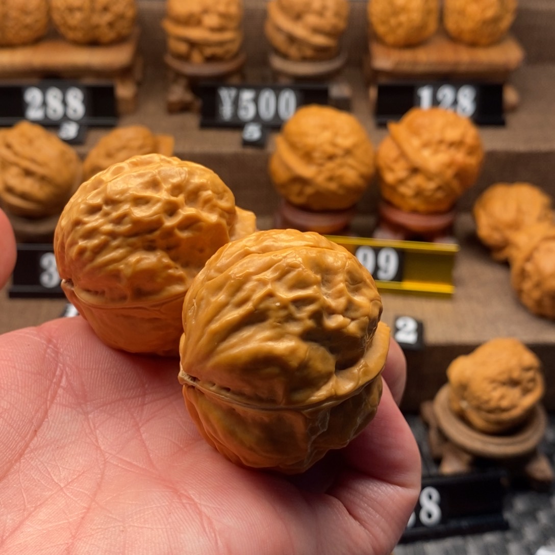 文玩核桃把件M**宫铁核桃