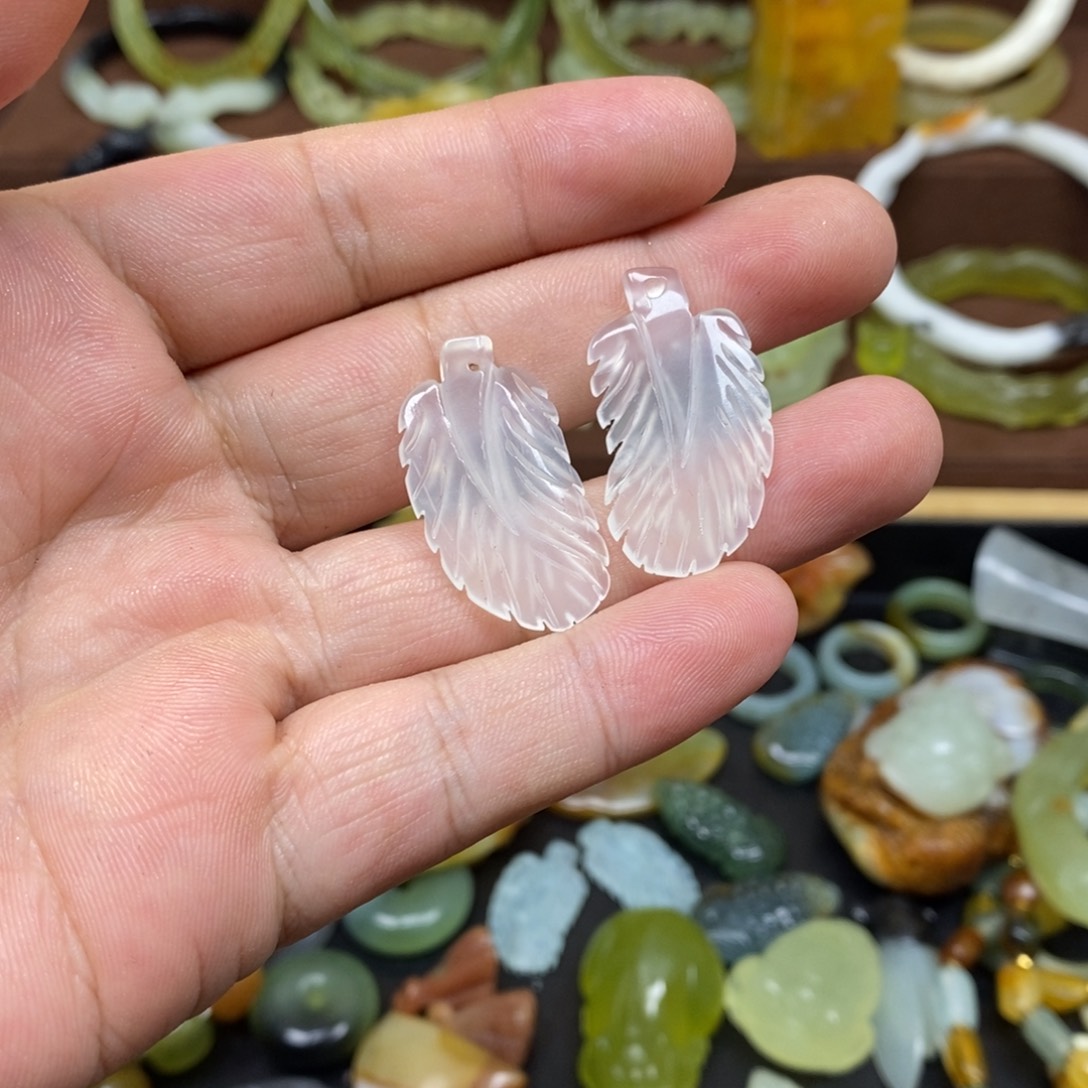 蛇纹石玉耳坠未镶嵌