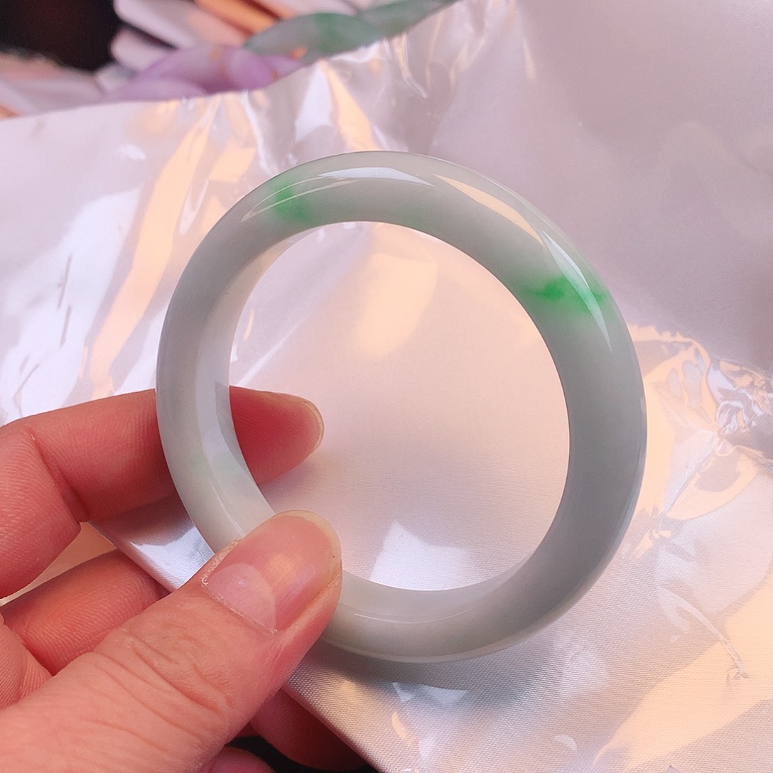 翡翠手镯未镶嵌8462，nnnnn