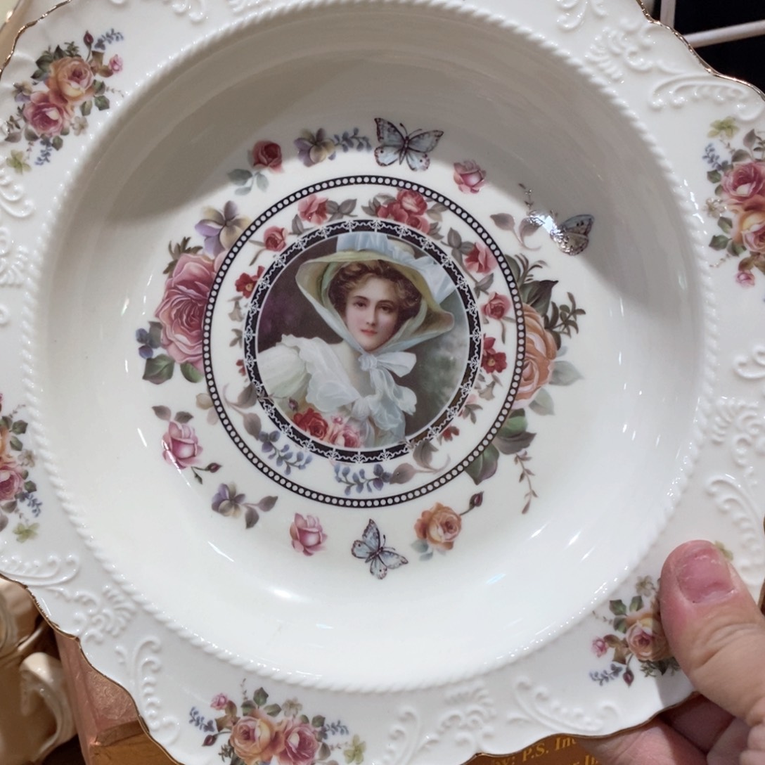 瓷1个8.5寸女神，111111