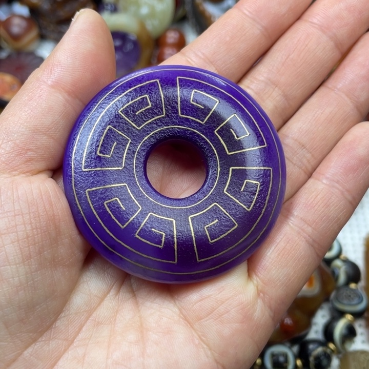 玛瑙/玉髓颈饰未镶嵌语*