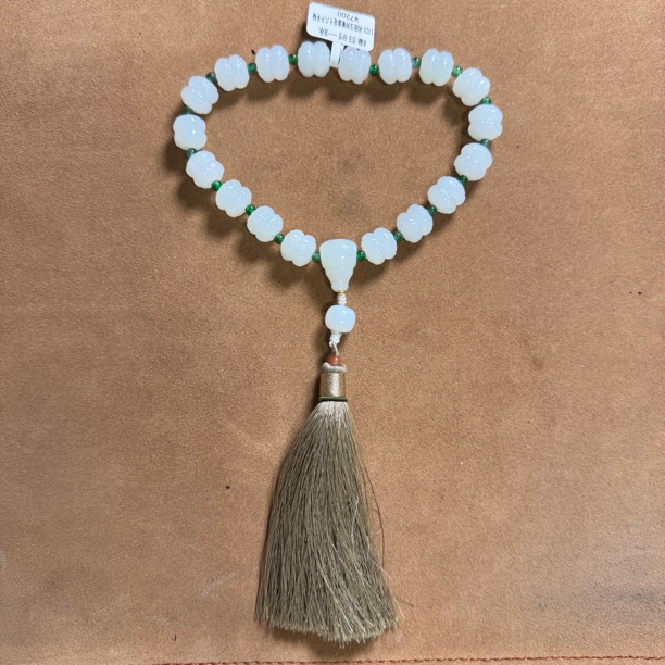 1703-和田玉精工精料精白并蒂莲花十八子手持卡11.6