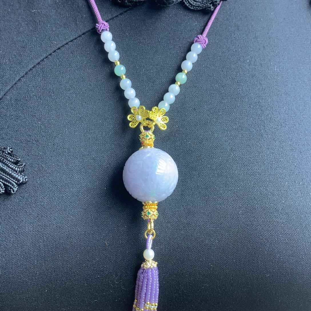 翡翠颈饰未镶嵌翡翠