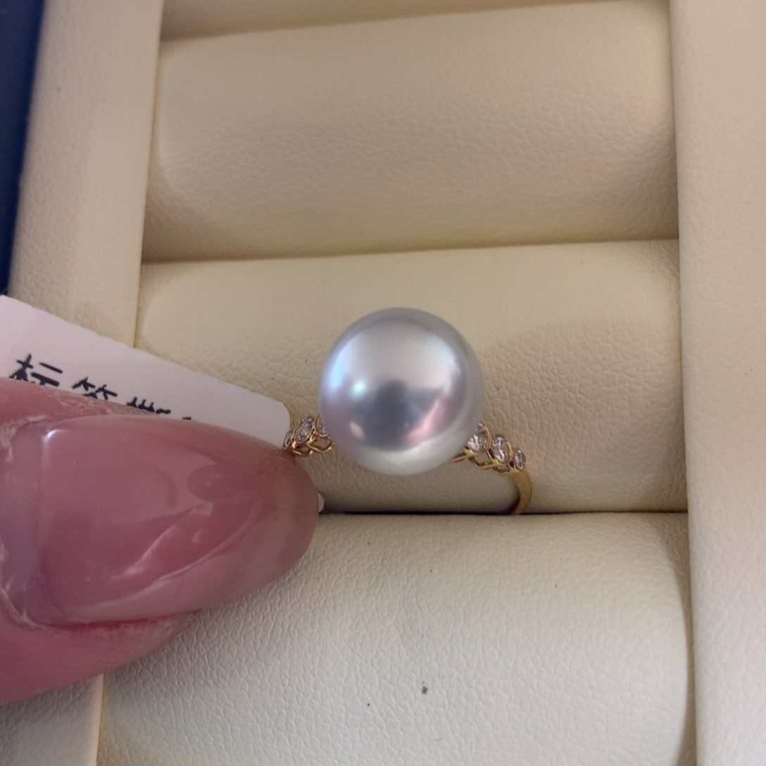 18K金镶嵌海水珍珠戒指