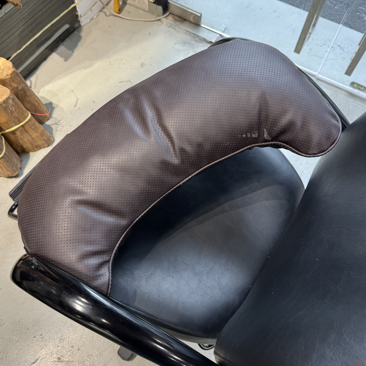 理发店烫染抱枕自带透气孔烫染时间长玩手机不累抱枕