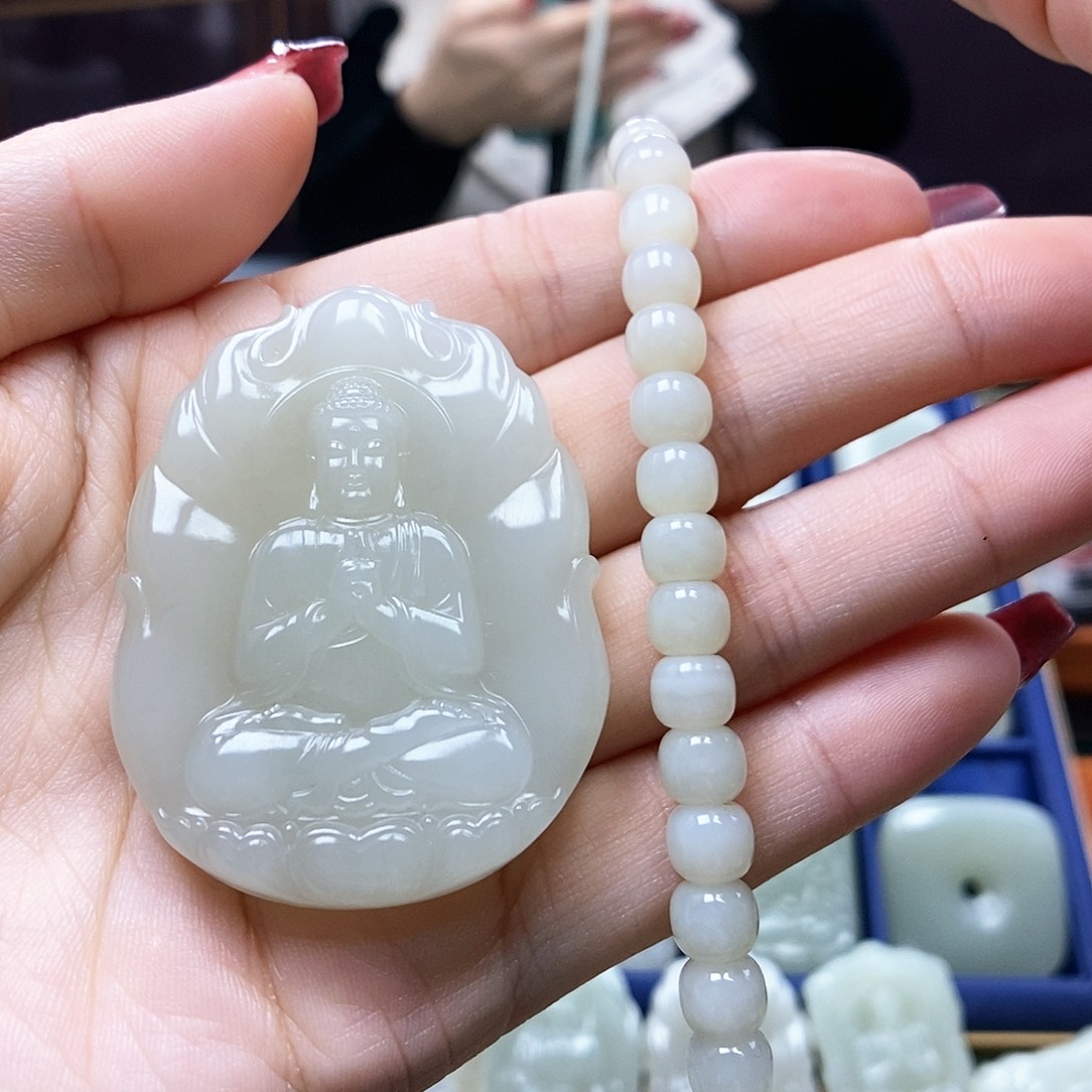 和田玉颈饰未镶嵌完*