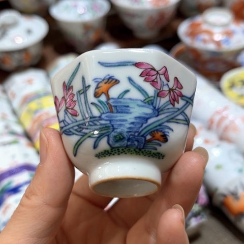 手绘茶杯盖碗壶承陶瓷
