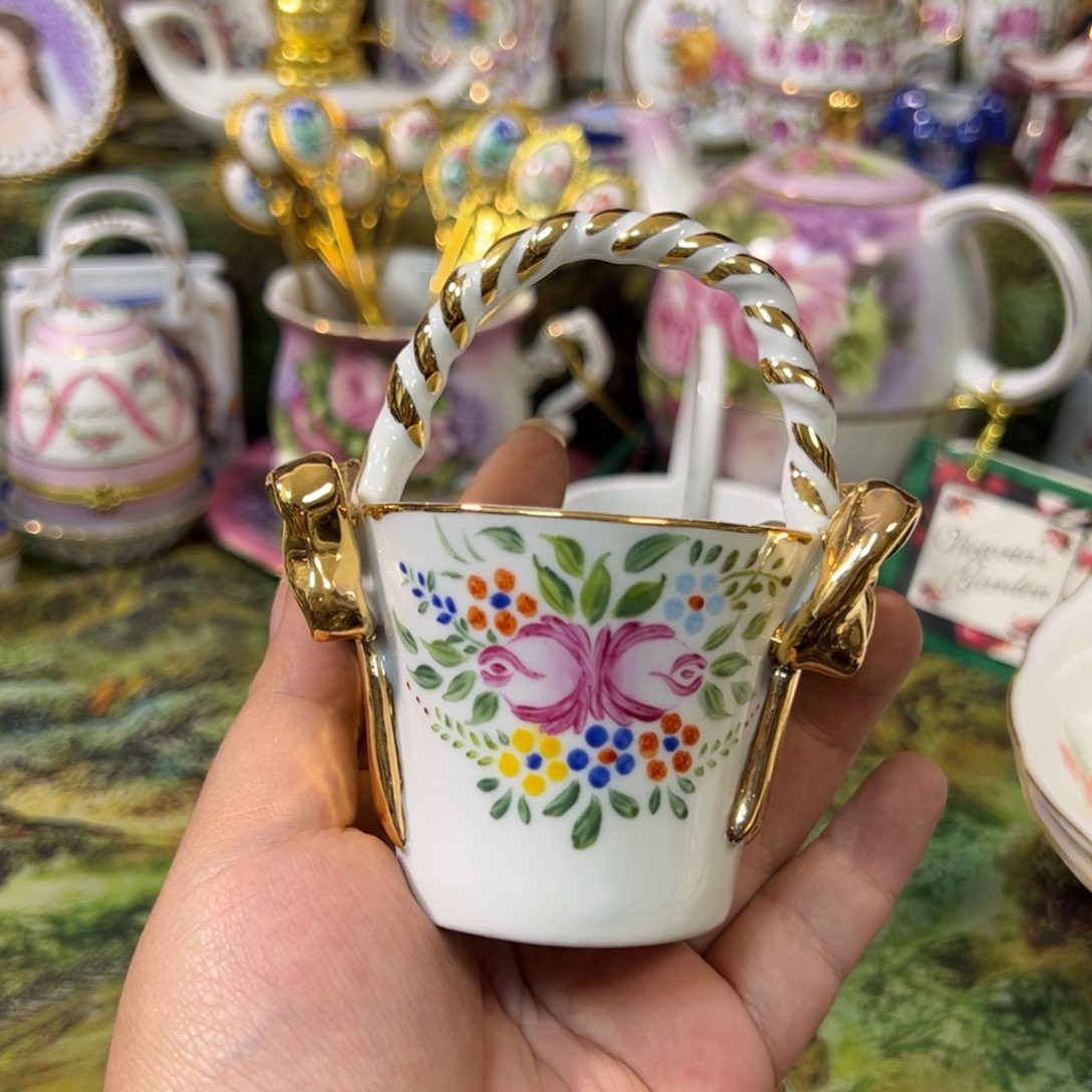 摆件鹿与海陶瓷家居用品有限公司
