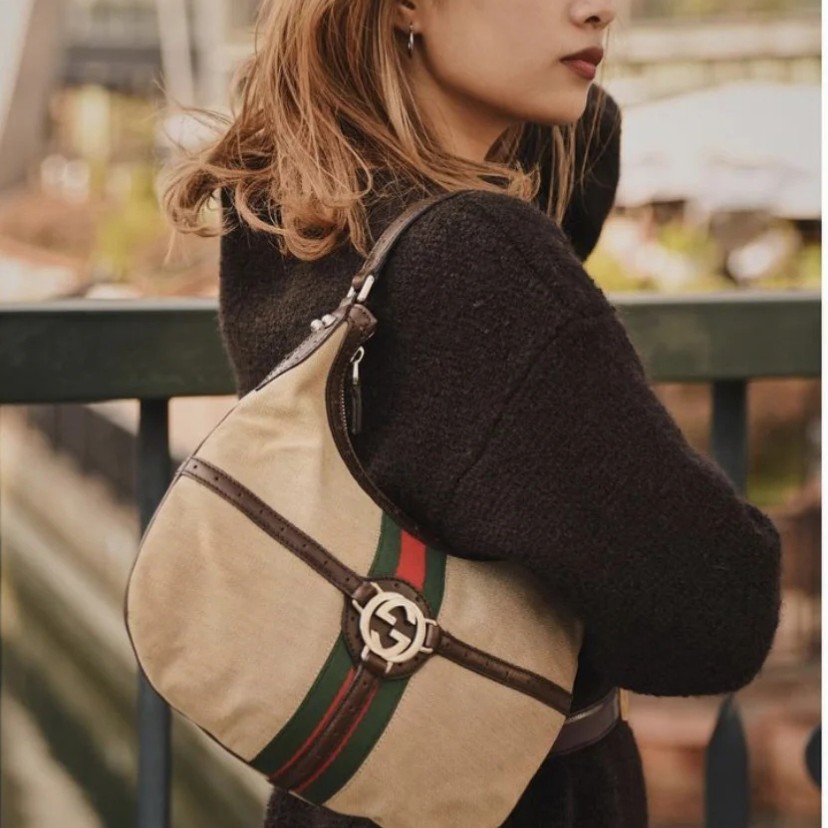 95新 GUCCI/古驰 暮野奢品/古驰斜挎/25005