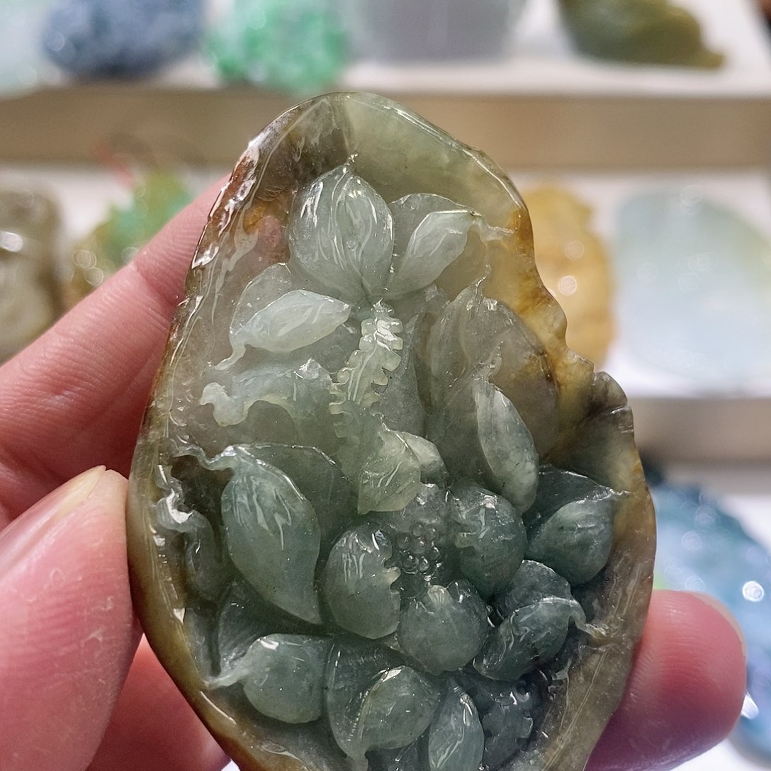 【闪购商品】翡翠颈饰未镶嵌11111111111111111