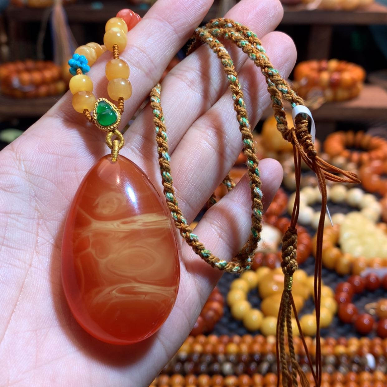 【闪购商品】琥珀吊坠(赠链)未镶嵌