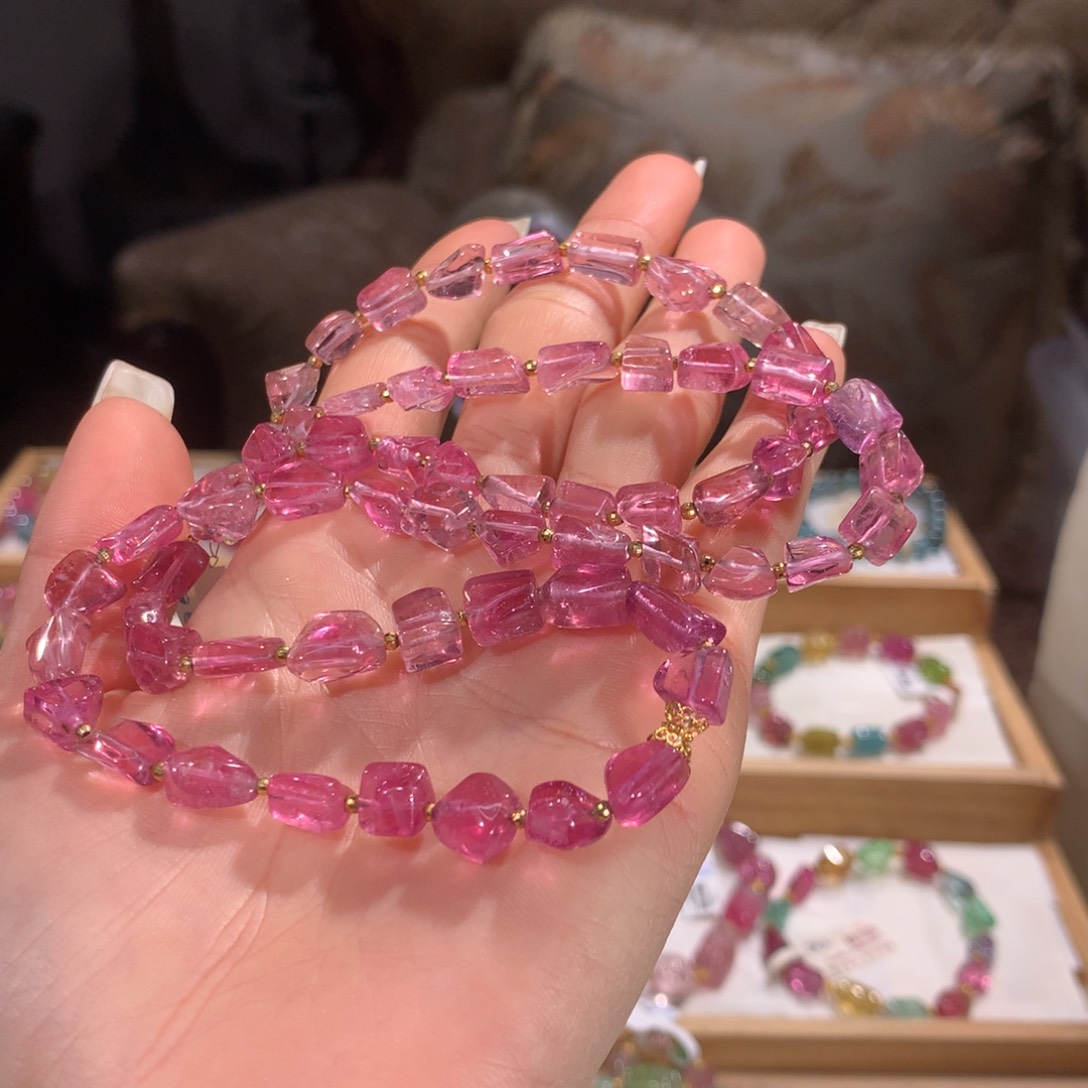 碧玺多样性发货一件未镶嵌