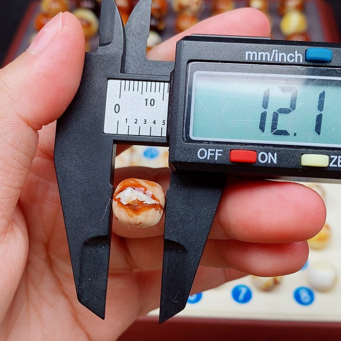 未镶嵌蜜蜡裸石蜜蜡