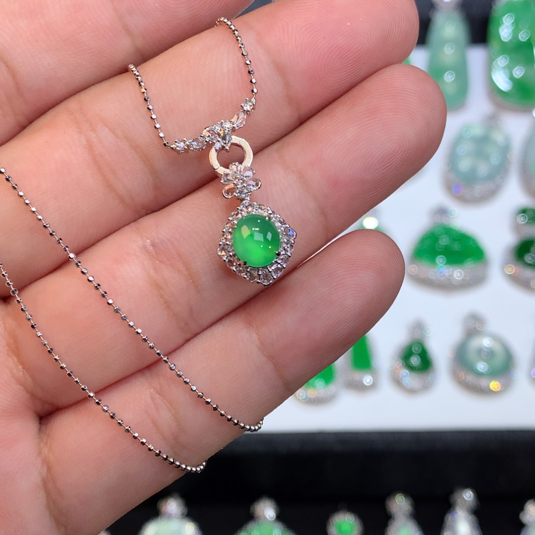 翡翠项链18K金镶嵌收到货48小时鉴赏期