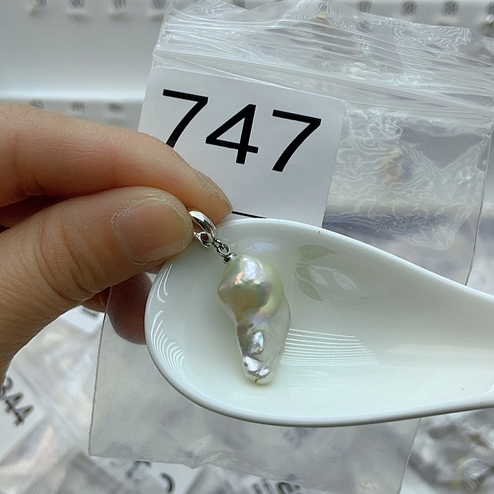 淡水珍珠颈饰未镶嵌