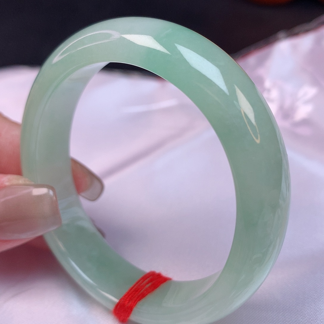 翡翠手镯（贵妃镯）未镶嵌53+