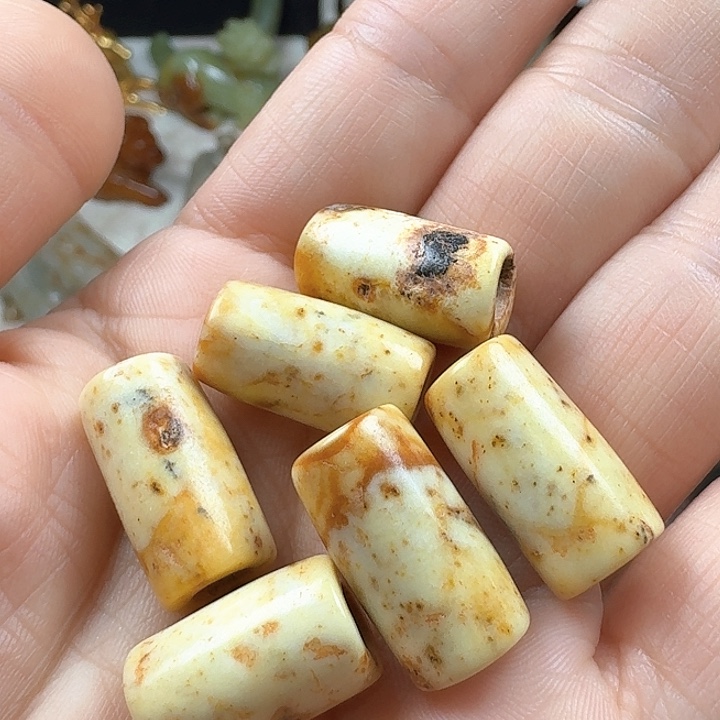 和田玉（糖玉）未镶嵌车挂阿**佛