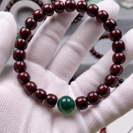 北****宫猴头关的一个小镇上