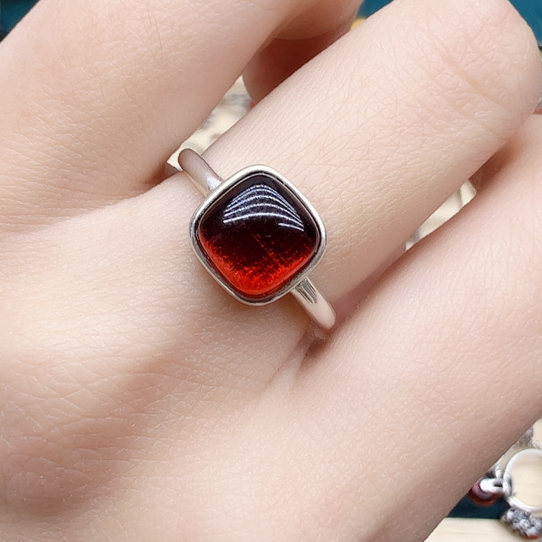 血珀戒指银S925镶嵌天然