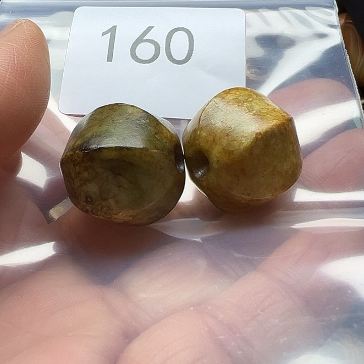 飞***朵玛瑙/玉髓未镶嵌手链