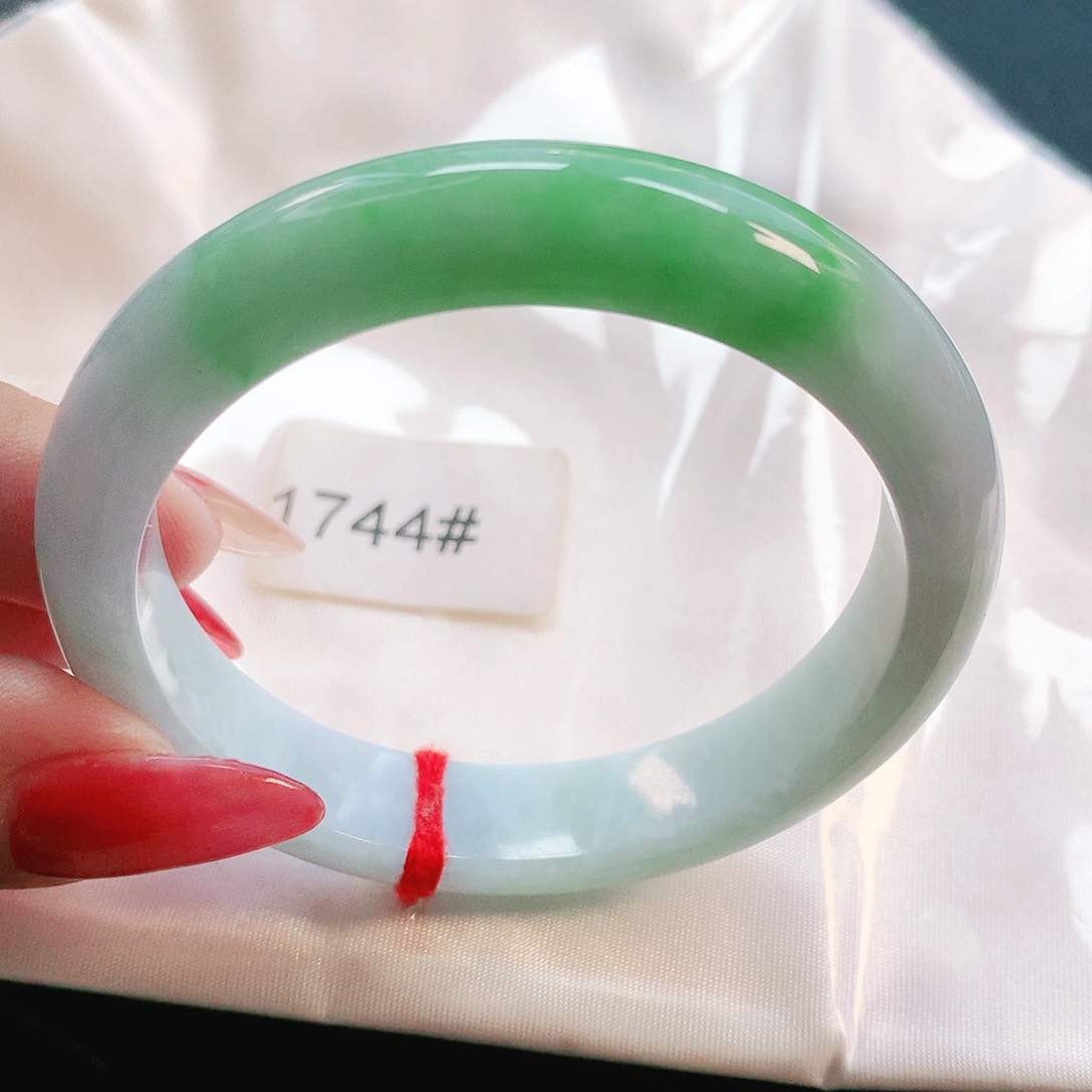 未镶嵌手镯翡翠1744