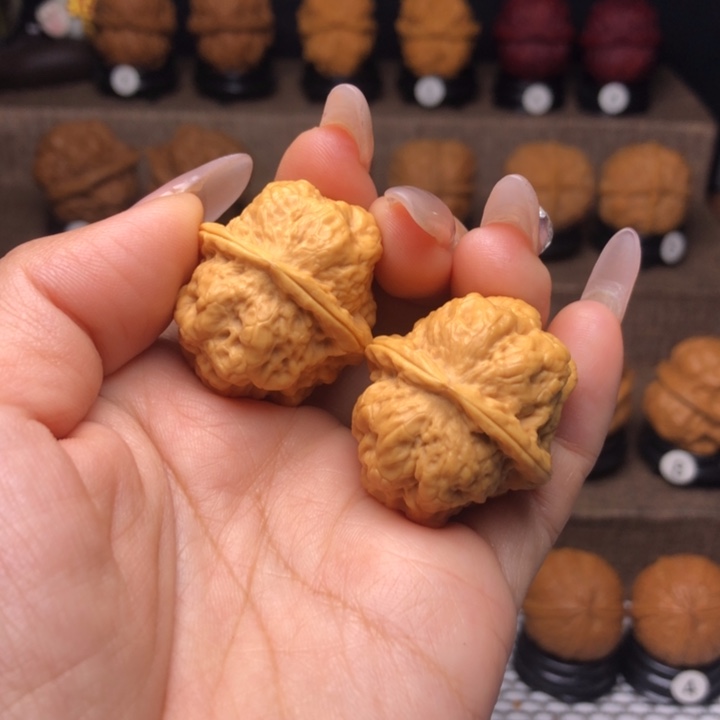 橄榄核吊坠8血麒麟