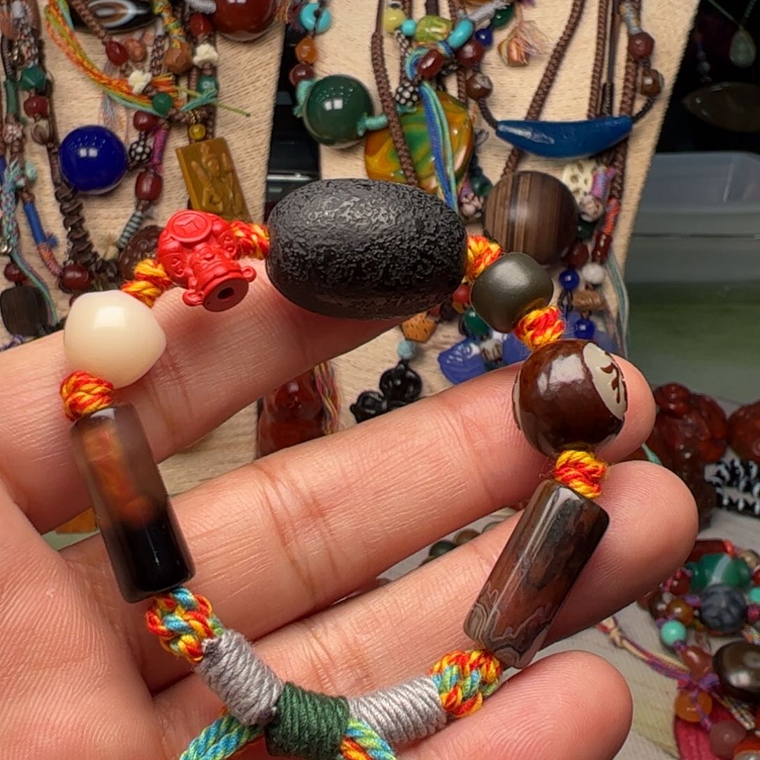 玛瑙/玉髓颈饰未镶嵌