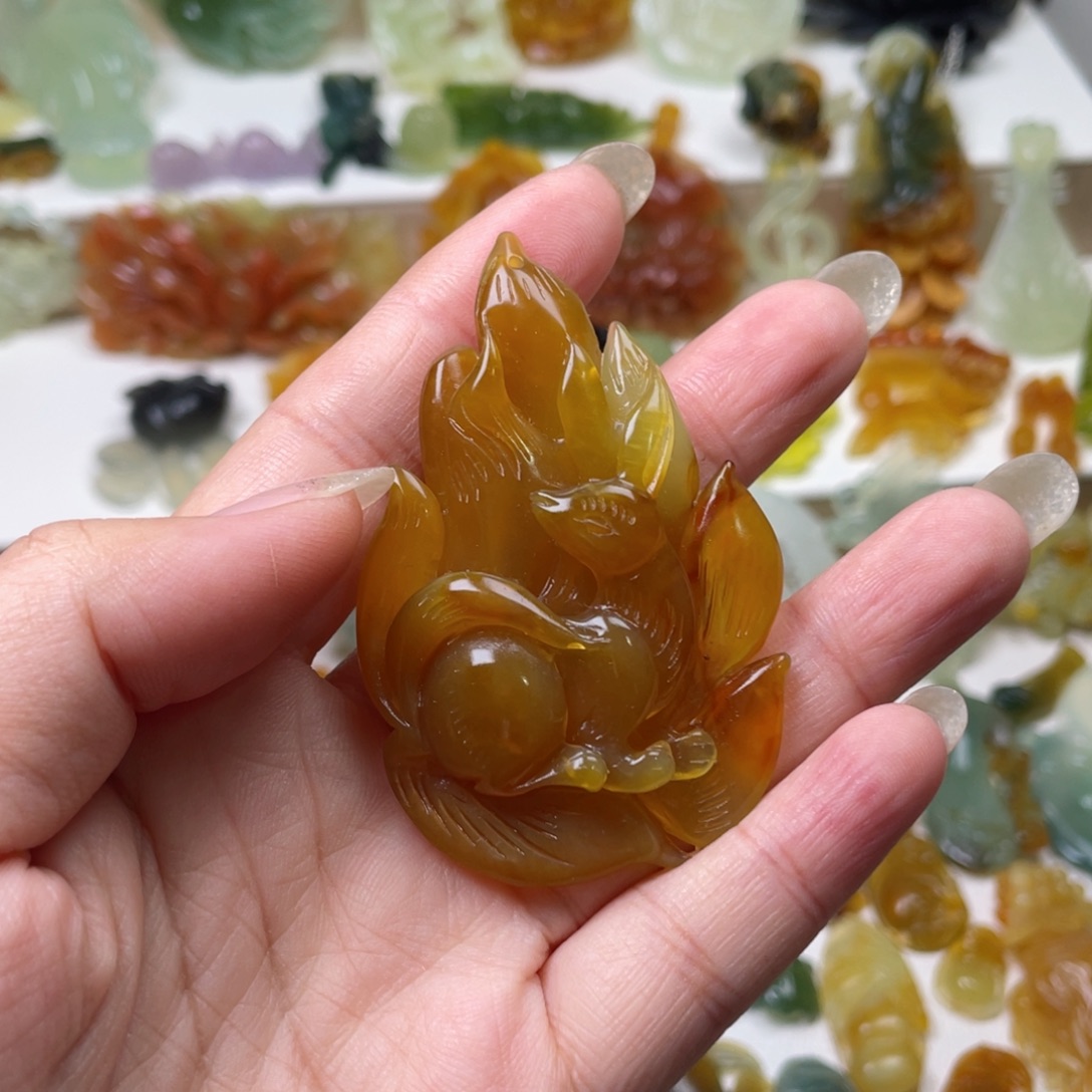 未镶嵌蛇纹石玉颈饰