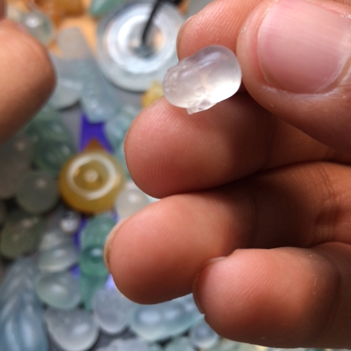 定制翡翠未镶嵌挂件