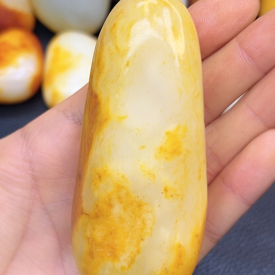 和田玉未镶嵌珠宝奇石