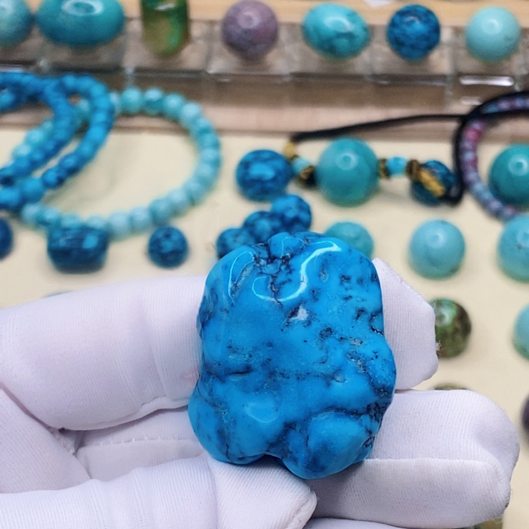 绿松石未镶嵌珠宝奇石