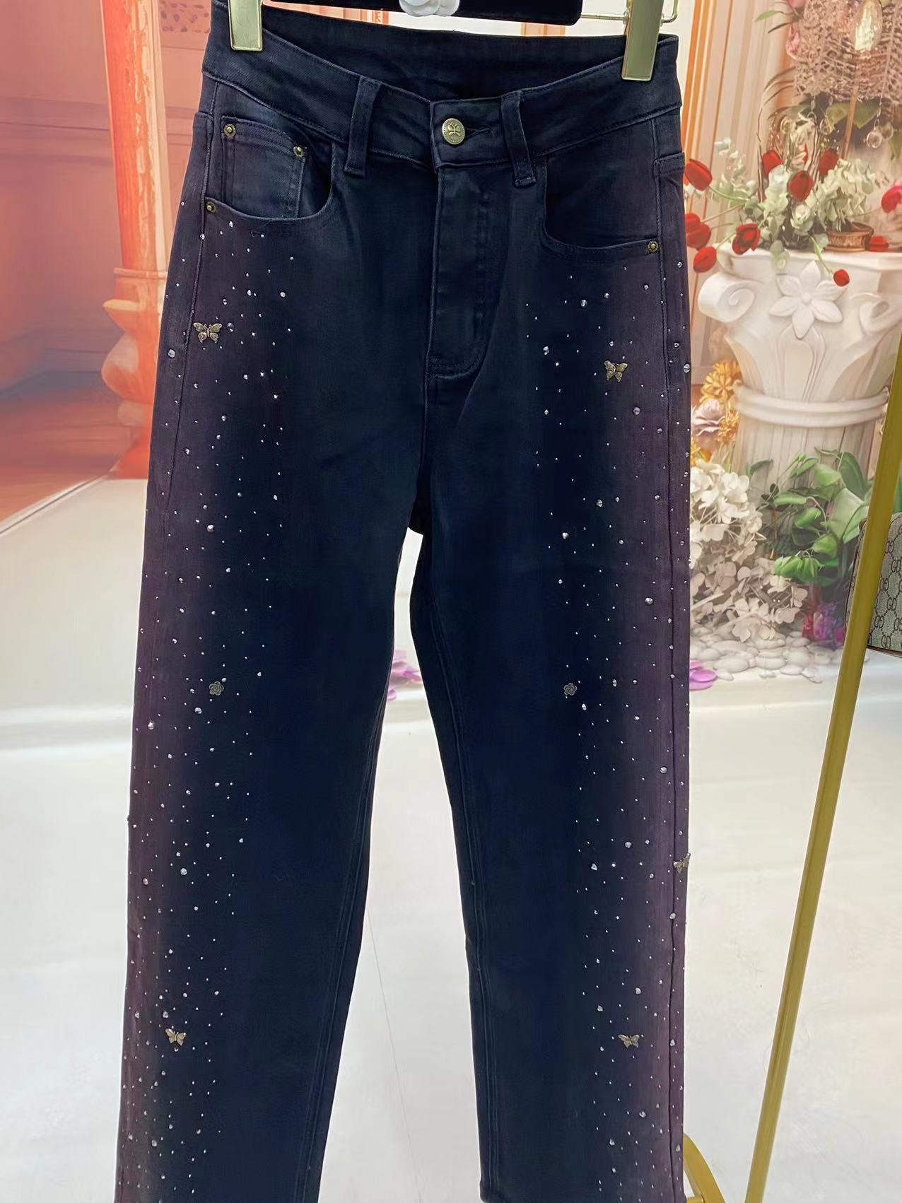 YDNalways品牌设计款秋冬重工烫钻安哥拉红撞色显瘦直筒牛仔裤