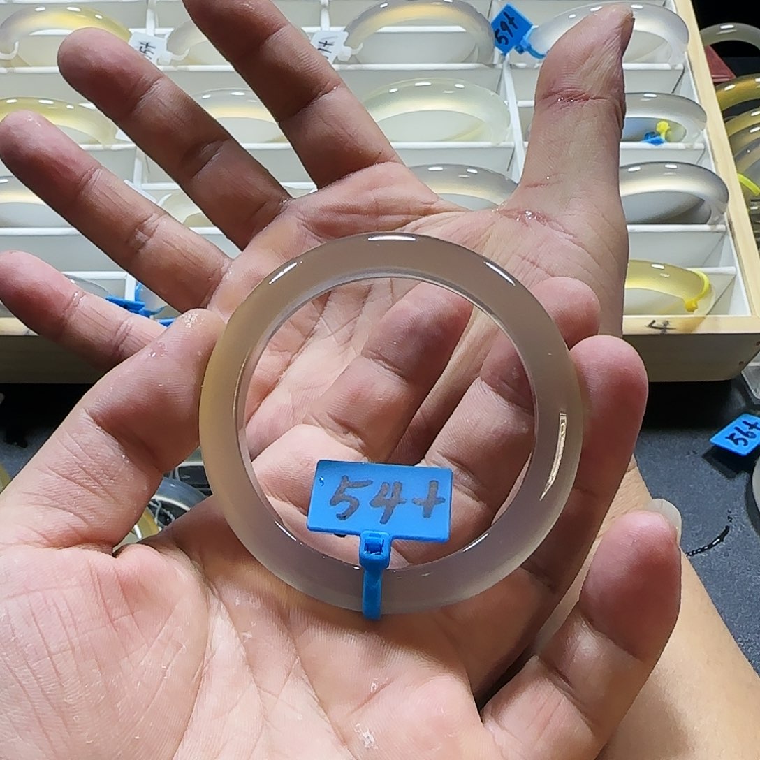 玛瑙/玉髓手镯未镶嵌渴***水