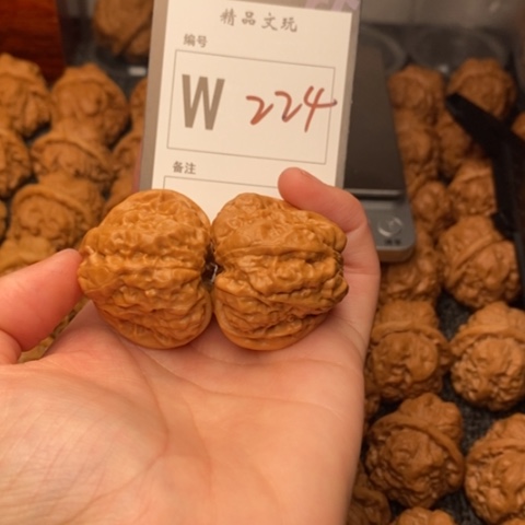 吊坠桃核H****U我是第一百38