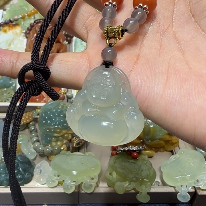 蛇纹石玉吊坠未镶嵌