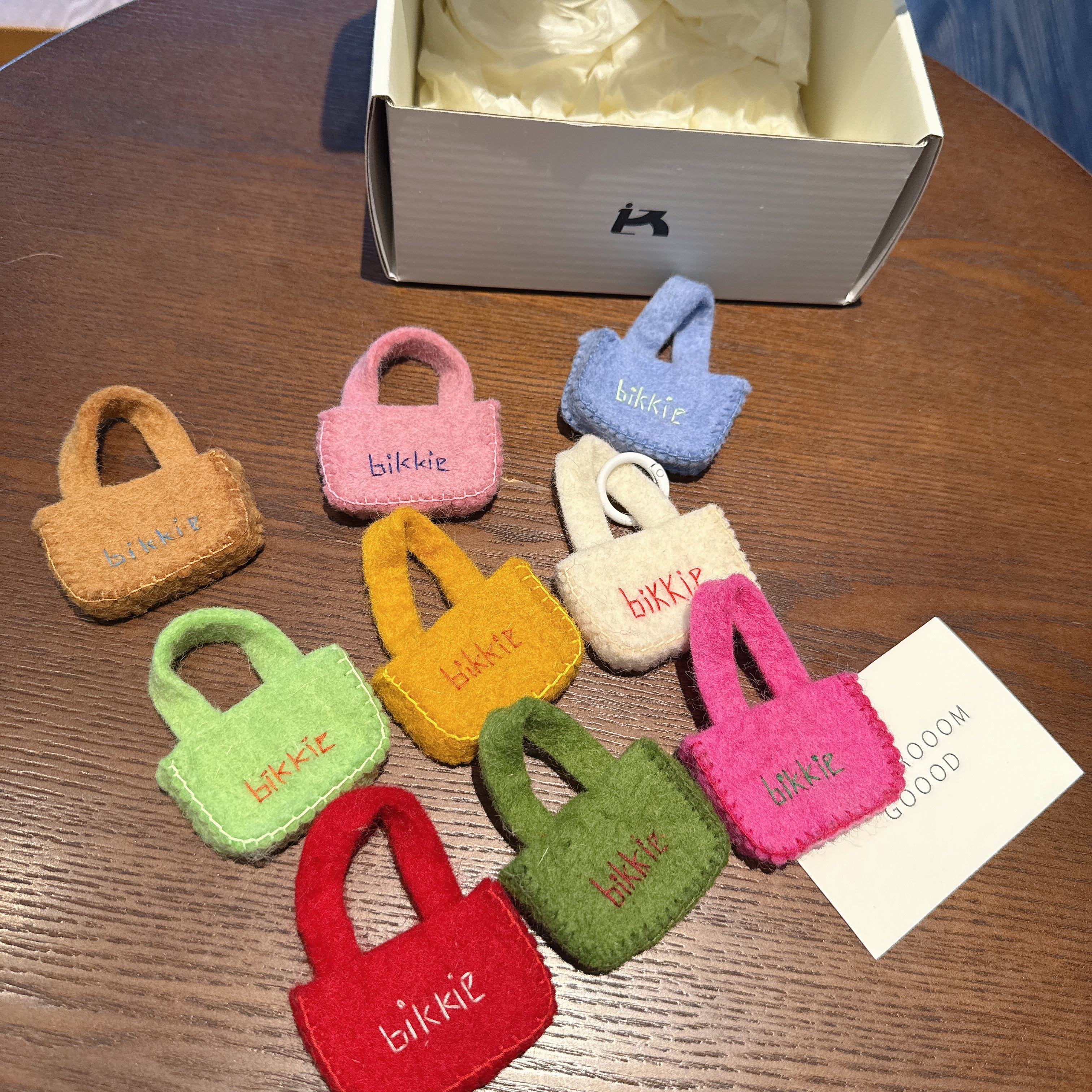 尼泊尔进口handmade手工羊毛毡bikkie小包包mini挂件