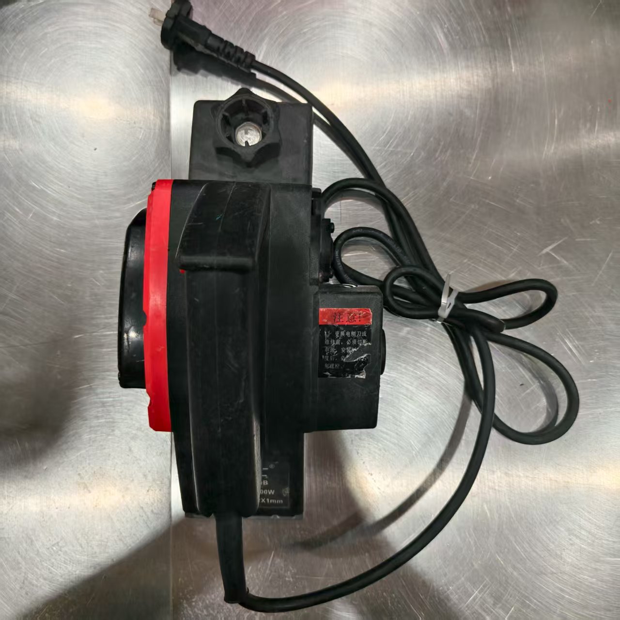 DJP 黑红色电刨子