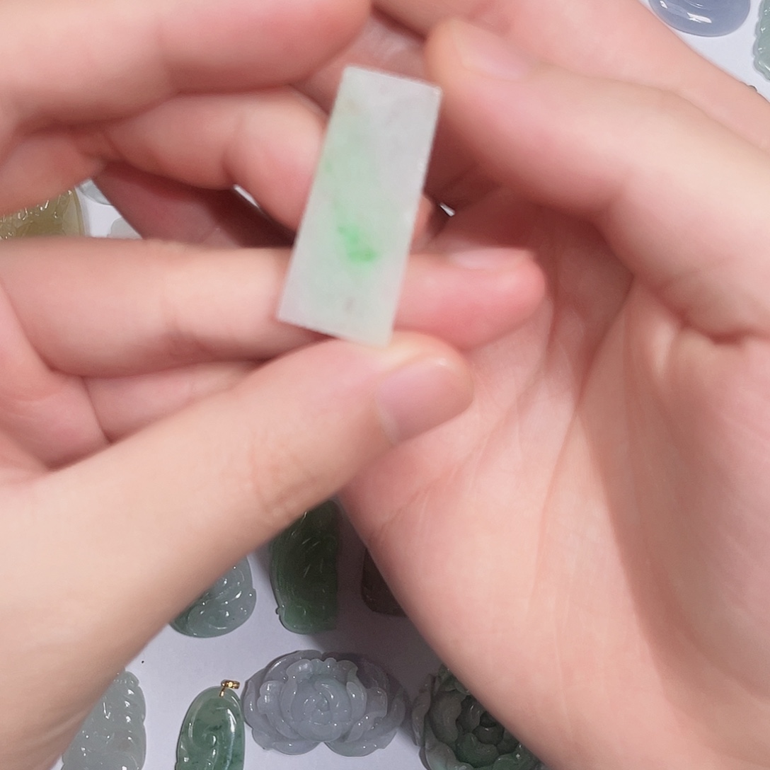 翡翠未镶嵌颈饰翡翠挂饰