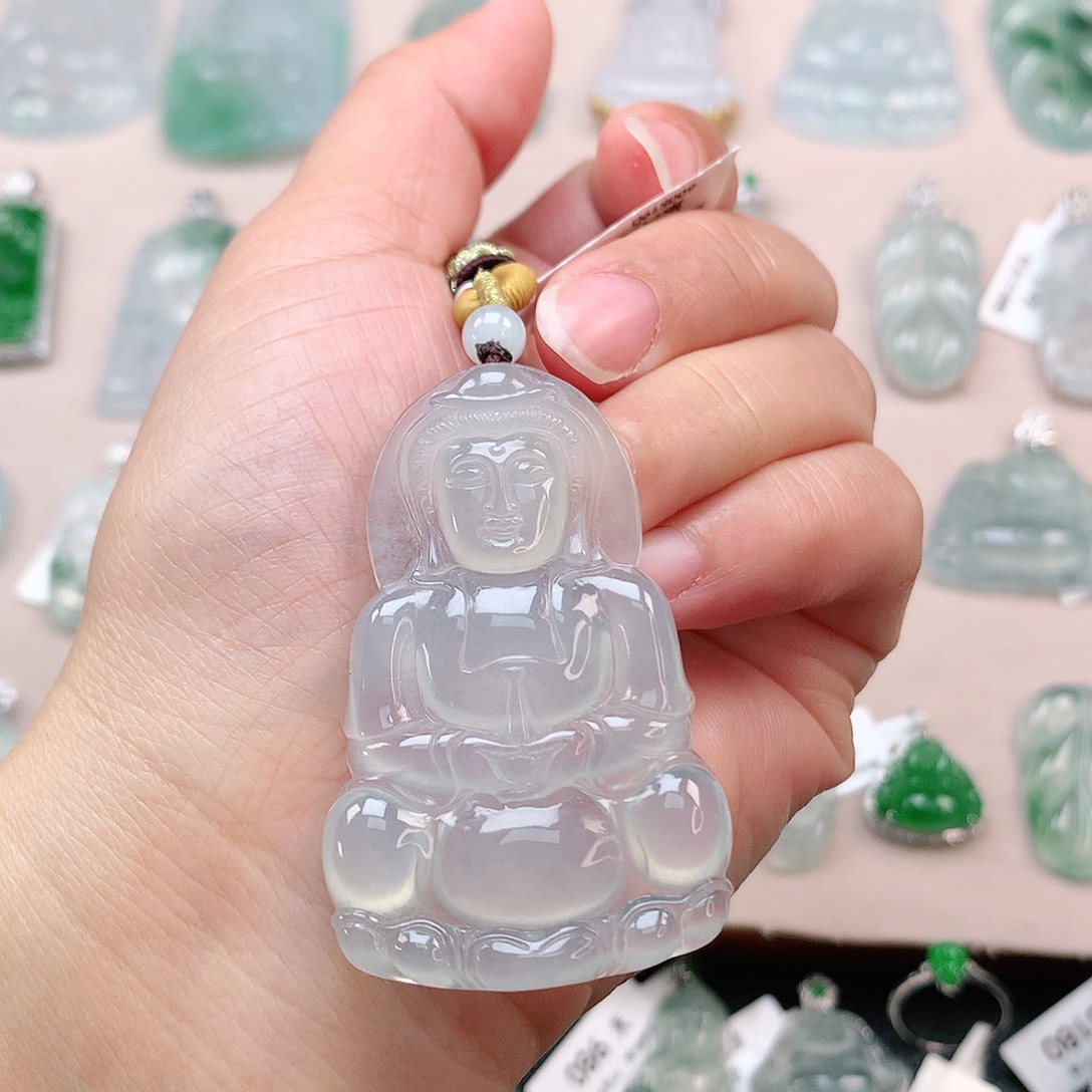 翡翠颈饰未镶嵌观音