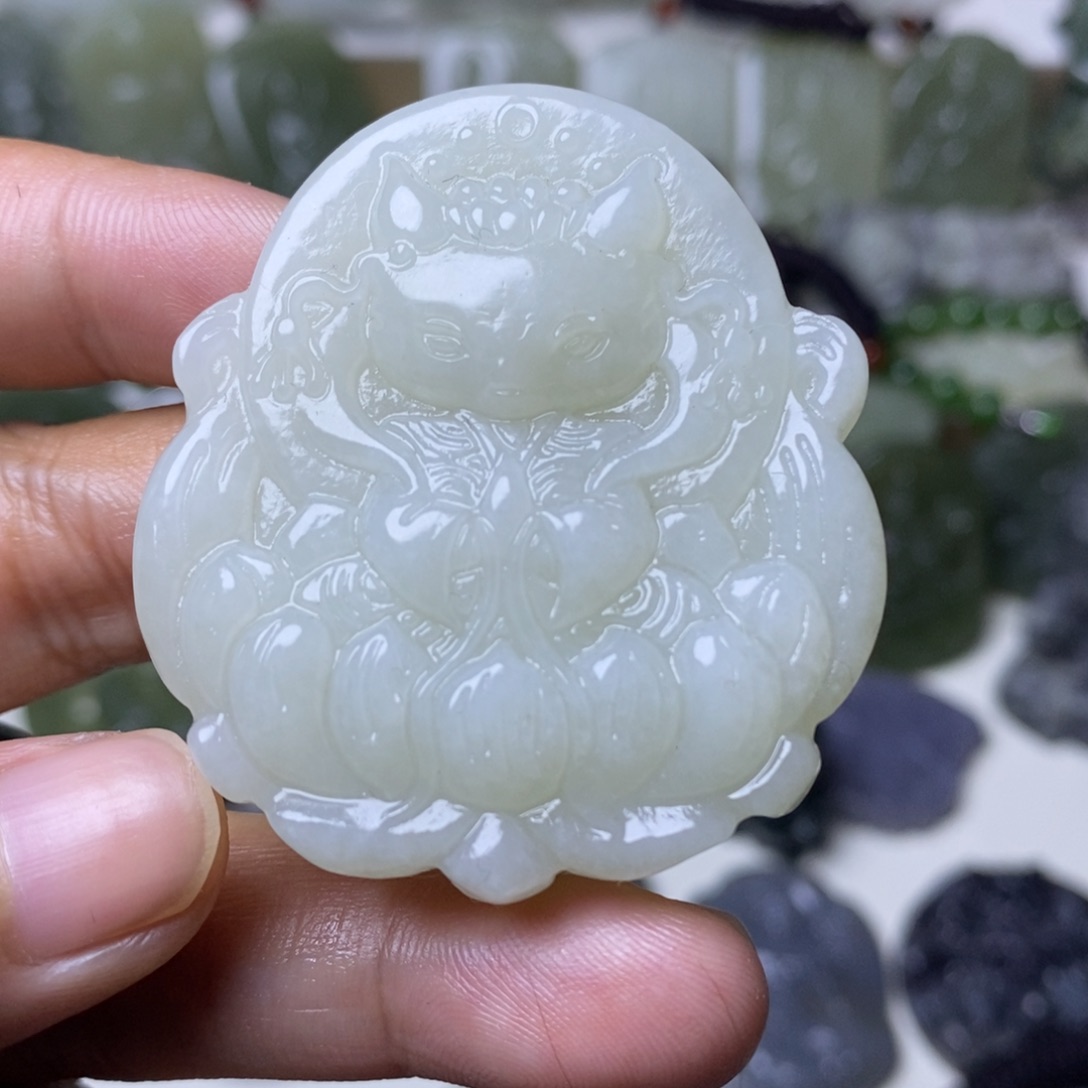 和田玉未镶嵌颈饰